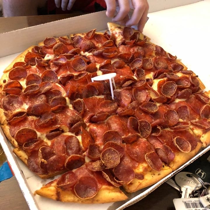 gahanna pizza plus pepperoni pizza