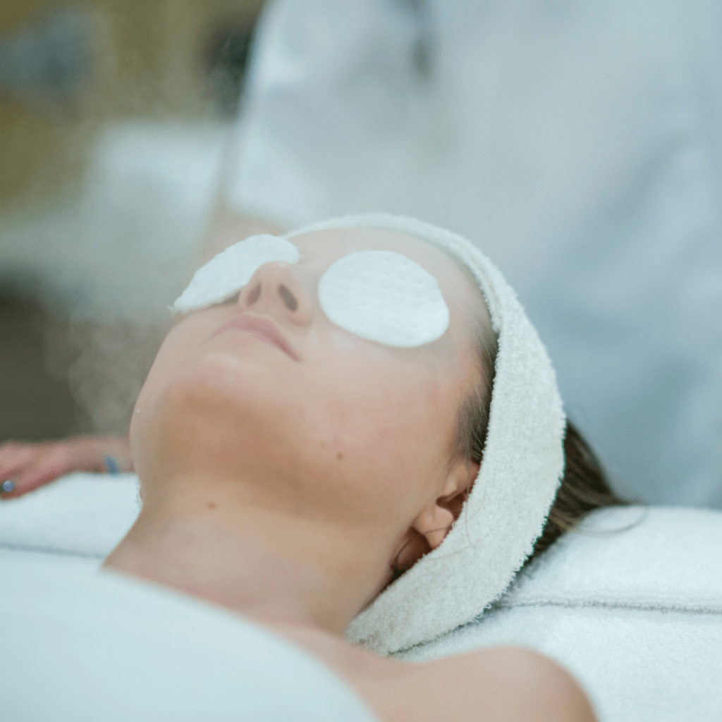 A steam hydrating facial