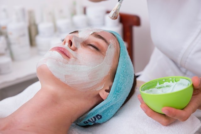 facial treatment with mask